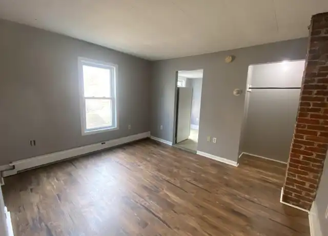 Property at 184 S Main St Unit C, Newport, NH, 03773, 1 bed, 1 bath, [object Object]