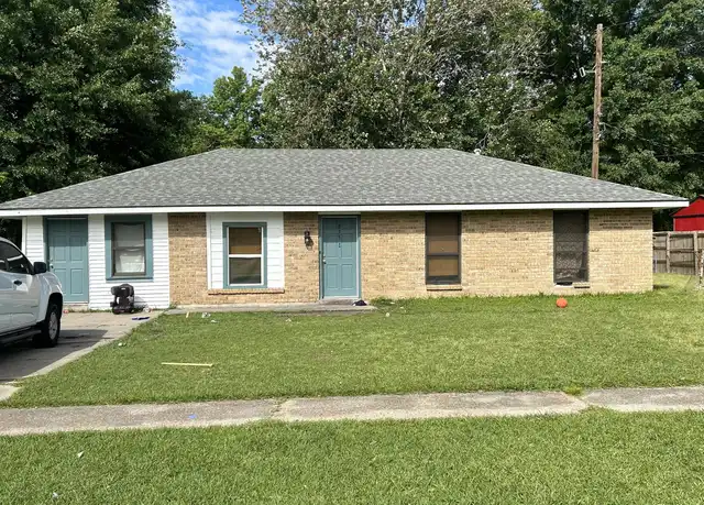 Property at 8357 McClelland Dr, Baton Rouge, LA, 70811, 4 beds, 2 baths, [object Object]