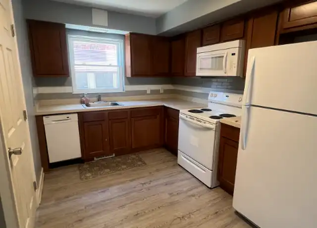 Property at 7903 Ackley Rd Unit 7905, Parma, OH, 44129, 3 beds, 1 bath, [object Object]