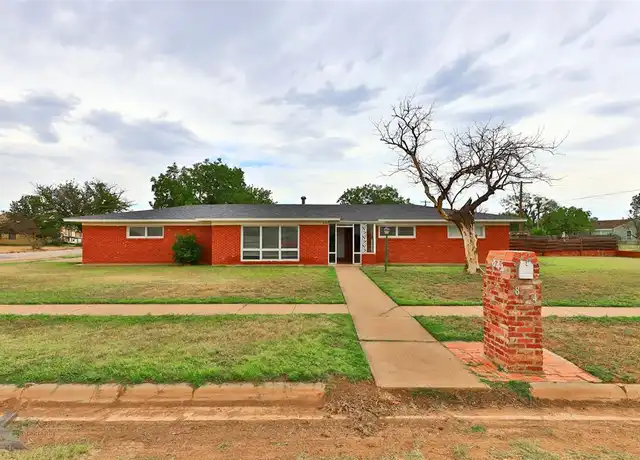 Property at 844 NW 2nd St, Hamlin, TX, 79520, 3 beds, 2 baths, [object Object]