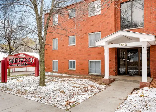 Property at 1510 County Road B E Unit 302, Maplewood, MN, 55109, 2 beds, 1 bath, [object Object]
