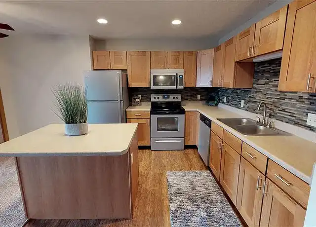 Property at Oxbow Park Apartments - 4709 S Oxbow Ave, Sioux Falls, SD, 57106, 1-3 bed, 1-2 bath, [object Object]