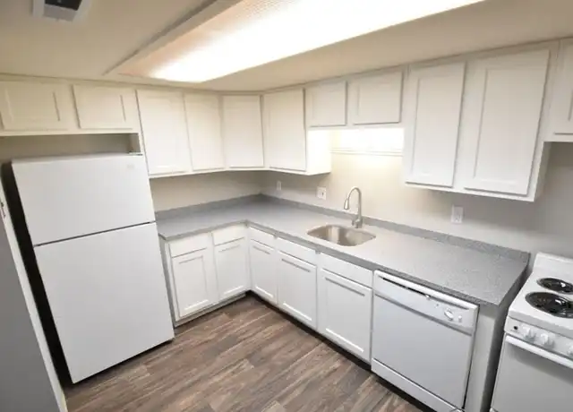Property at 1350 Highland St Unit HIGHLD-E, Columbus, OH, 43201, 2 beds, 1 bath, [object Object]