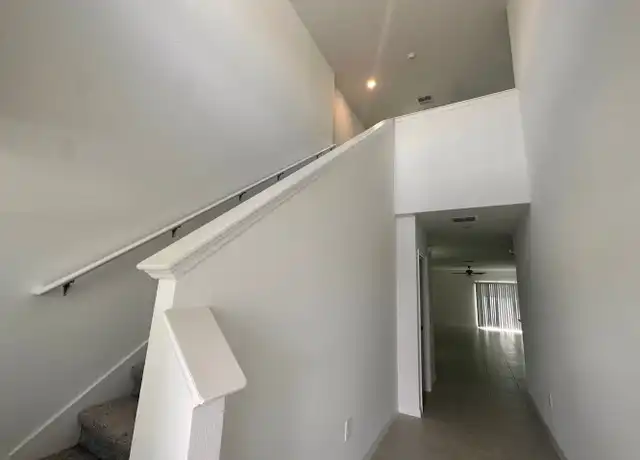 Property at 2276 Gatsby Ln, Lakeland, FL, 33801, 5 beds, 2.5 baths, [object Object]