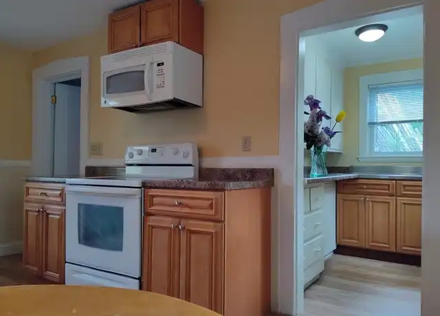 Property at 411 Broadway Unit 1, Lynn, MA, 01904, 3 beds, 1.5 baths, [object Object]