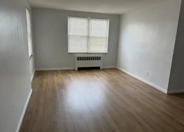 Property at 3290 Warrensville Center Rd #301, Shaker Heights, OH, 44122, 2 beds, 2 baths, [object Object]