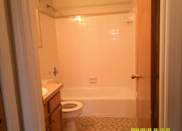 Photo of 1915 Rockford Ln, Louisville, KY 40216