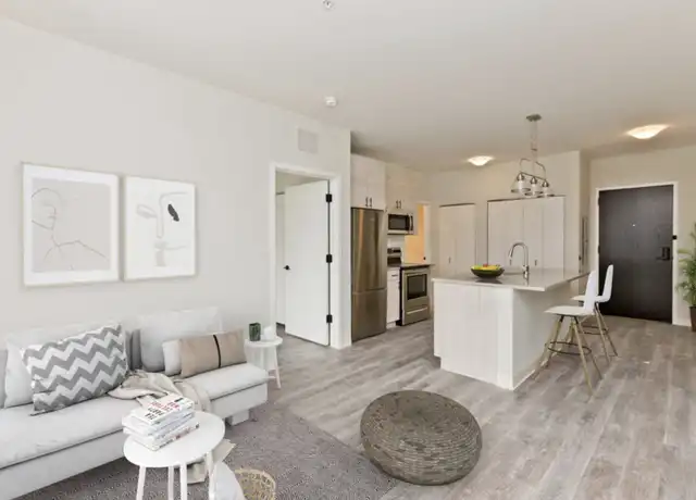 Property at 6150 N Broadway Unit 304, Chicago, IL, 60660, 1 bed, 1 bath, [object Object]