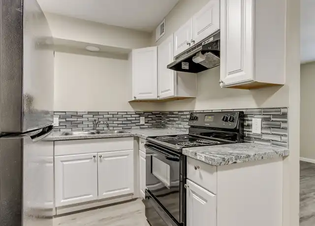 Property at 1000 NW 88th St Unit D04, Oklahoma City, OK, 73114, 1 bed, 1 bath, [object Object]