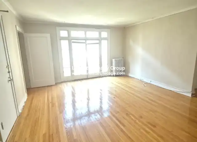 Property at 909 Elmwood Ave, Evanston, IL, 60202, 1 bed, 1 bath, [object Object]