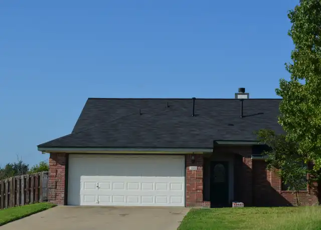 Property at 1502 Port Dr, Harker Heights, TX, 76548, 3 beds, 2 baths, [object Object]
