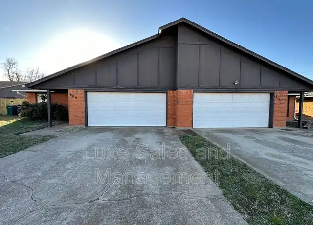 Property at 809 N Eagle Ln, Oklahoma City, OK, 73127, 2 beds, 2 baths, [object Object]