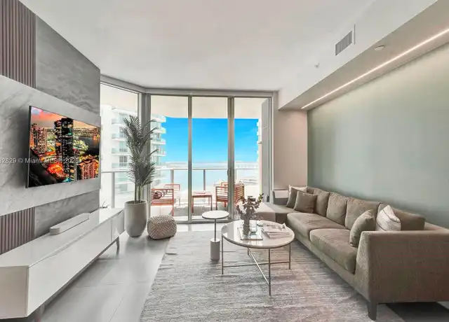 Property at 1300 Brickell Bay Dr #2109, Miami, FL, 33131, 2 beds, 2 baths, [object Object]