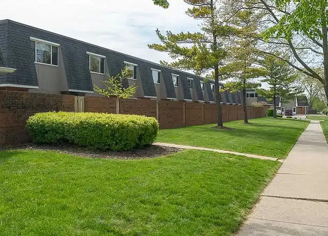 Property at New Yorker - 411 Buttles Ave, Columbus, OH, 43215, 2 beds, 1.5 baths, [object Object]