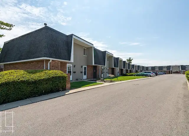 Property at New Yorker - 411 Buttles Ave, Columbus, OH, 43215, 2 beds, 1.5 baths, [object Object]