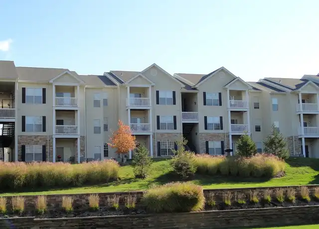 Property at Turnberry Place Apartments - 100 Turnberry Pl, St Peters, MO, 63376, 2 beds, 2 baths, [object Object]