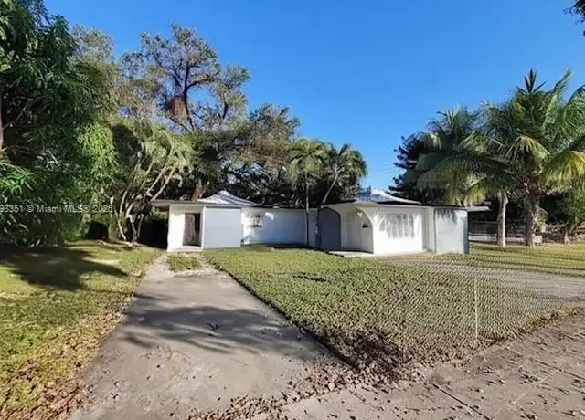 Property at 18447 NE 1st Ave #18447, Miami, FL, 33179, 2 beds, 1 bath, [object Object]