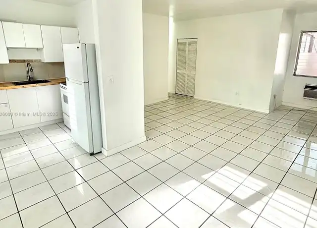 Property at 31 Navarre Ave Unit 11, Coral Gables, FL, 33134, 1 bed, 1 bath, [object Object]