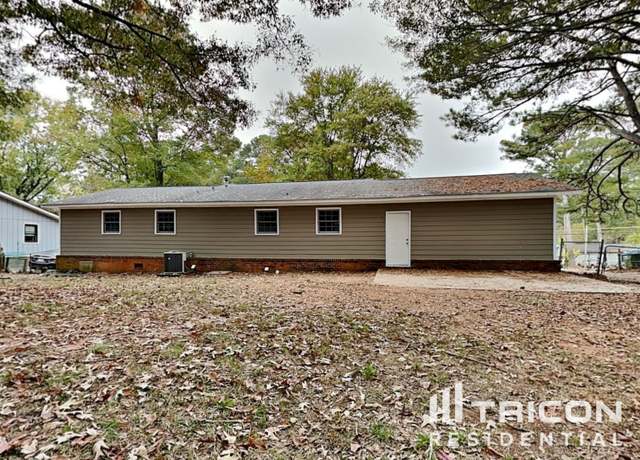 Photo of 2906 Deshong Dr, Stone Mountain, GA 30087