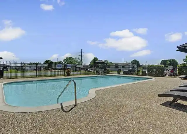 Property at The Crossing (TX) - 101 W Pleasant Run Rd, Wilmer, TX, 75172, 3 beds, 2 baths, [object Object]