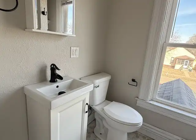 Property at 1519 Lynn Ave, Altoona, WI, 54720, 1 bed, 1 bath, [object Object]