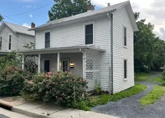 Property at 277 W Water St, Harrisonburg, VA, 22801, 4 beds, 2 baths, [object Object]