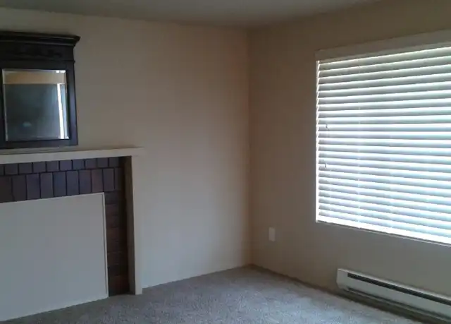 Property at 545 37th St SE Unit C, Auburn, WA, 98002, 2 beds, 1 bath, [object Object]