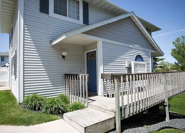 Property at French Creek Townhomes - 2000 Chardonnay Ln NW, Rochester, MN, 55901, 2-3 beds, 1.5-2 baths, [object Object]