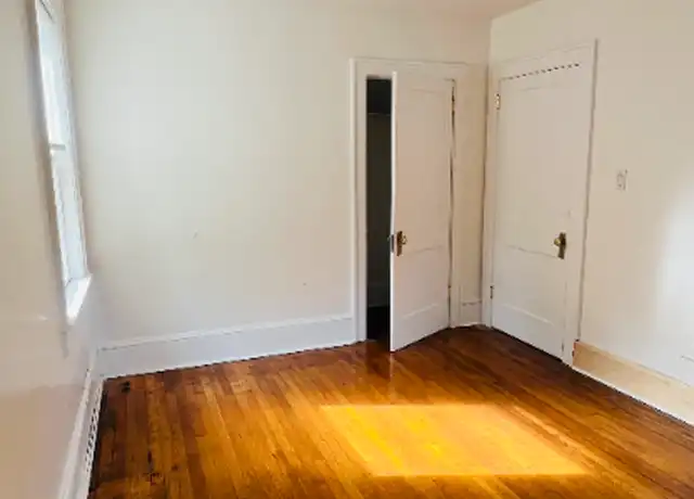 Property at 812 Tyler Ave, Radford, VA, 24141, 1 bed, 1 bath, [object Object]