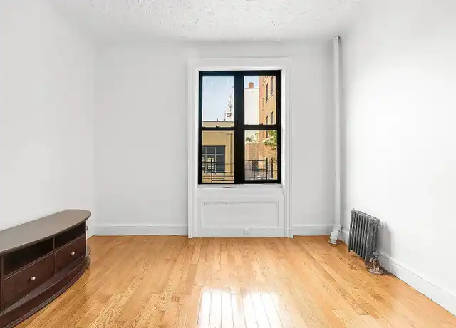 Property at 4260 Broadway, New York, NY, 10033, 2 beds, 1 bath, [object Object]