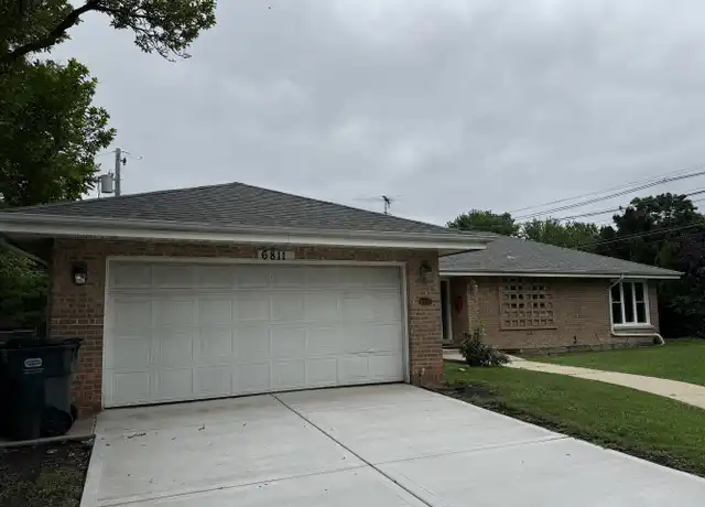 Property at 6811 N Kenneth Ave, Lincolnwood, IL, 60712, 3 beds, 2.5 baths, [object Object]