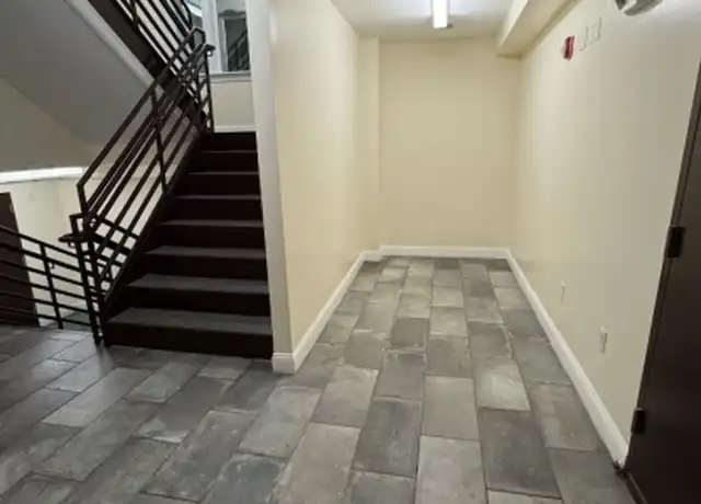 Property at 232 Shephard Ave Unit B4, Newark, NJ, 07112, 2 beds, 1 bath, [object Object]
