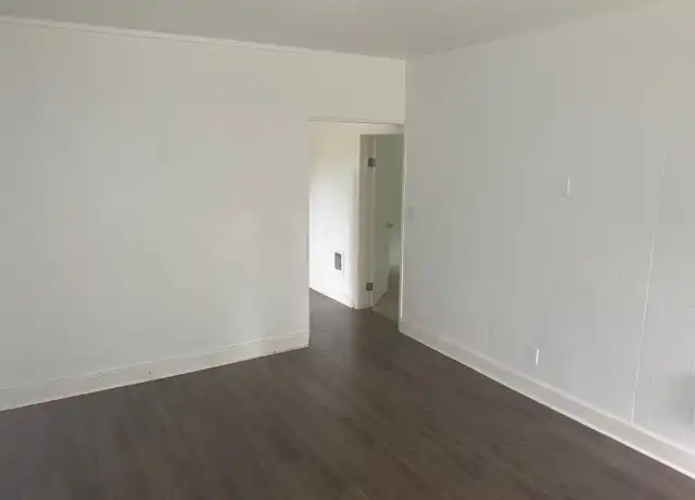 Property at 2355-2357 SE 146th Ave Unit 2355, Portland, OR, 97233, 2 beds, 1 bath, [object Object]
