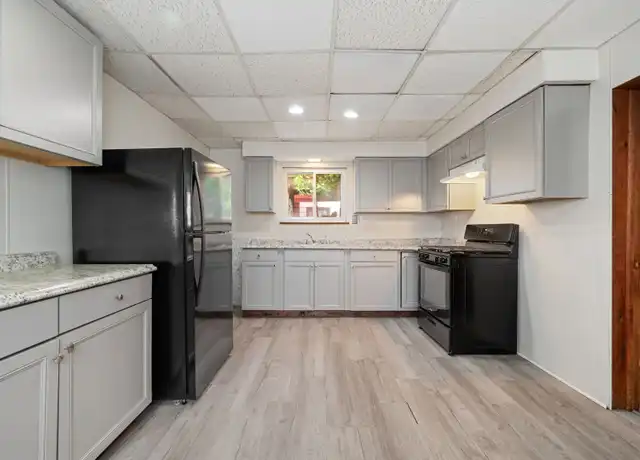 Property at 551 Glenwood Ave, Ambridge, PA, 15003, 4 beds, 1 bath, [object Object]