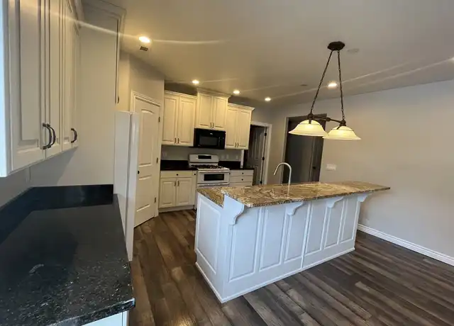 Property at 6292 W Copper Dust Ln, West Jordan, UT, 84081, 3 beds, 2 baths, [object Object]