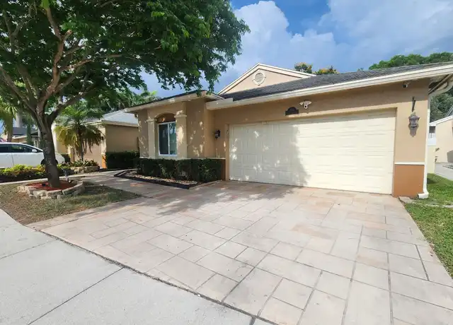 Property at 250 E Riverbend Dr, Sunrise, FL, 33326, 3 beds, 2 baths, [object Object]