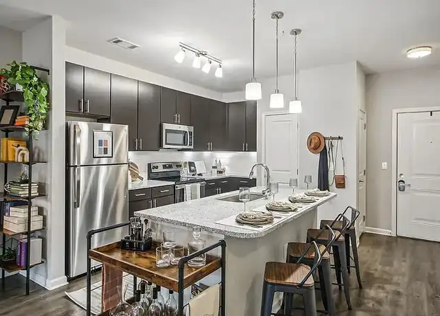 Property at Mosby Poinsett - 6001 Hampden Dr, Greenville, SC, 29609, 1-3 bed, 1-2 bath, [object Object]