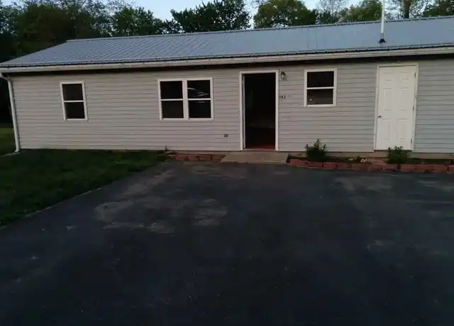 Property at 142 Fair Oaks Dr Unit 142, Weirton, WV, 26062, 2 beds, 1 bath, [object Object]