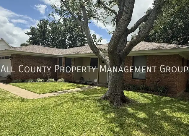 Property at 304 Rowland St, Stephenville, TX, 76401, 3 beds, 2 baths, [object Object]