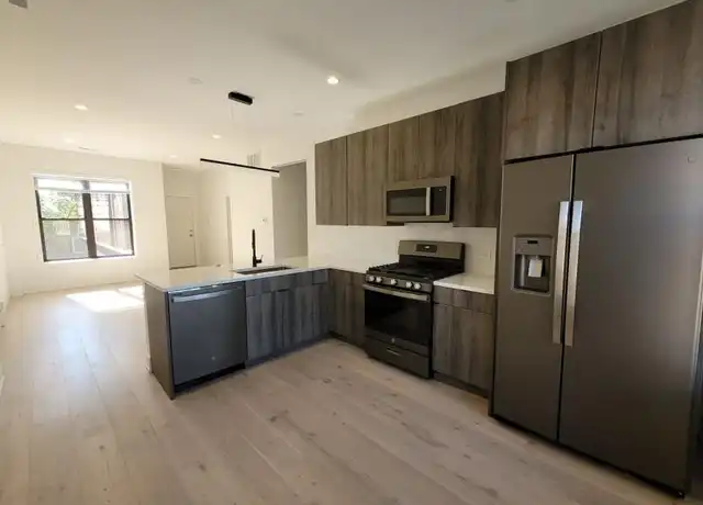 Property at 1334 W Bryn Mawr Ave, Chicago, IL, 60660, 2 beds, 2 baths, [object Object]