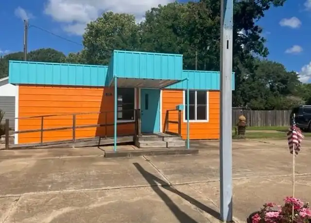 Property at 1107 N Alabama Rd, Wharton, TX, 77488, 1 bed, 1 bath, [object Object]