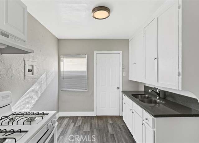 Photo of 310 W Magnolia St, Compton, CA 90220