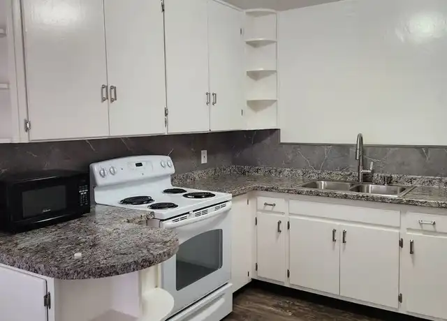 Property at 2503 Leland Ave, Redding, CA, 96001, 2 beds, 1 bath, [object Object]