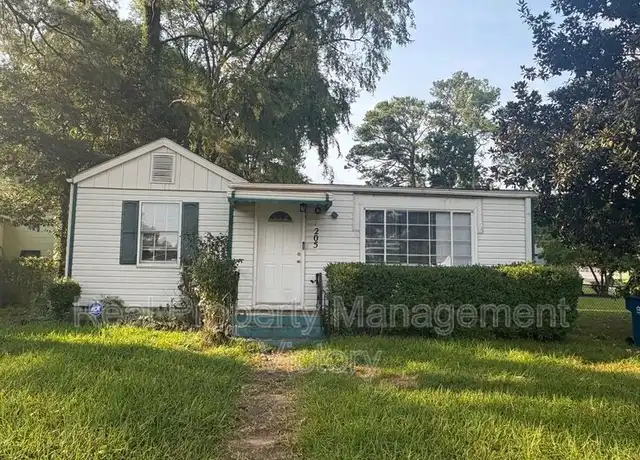 Property at 205 Pinewood Ave, Birmingham, AL, 35228, 3 beds, 2 baths, [object Object]