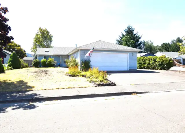 Property at 2880 S 7th Pl, Lebanon, OR, 97355, 3 beds, 2 baths, [object Object]