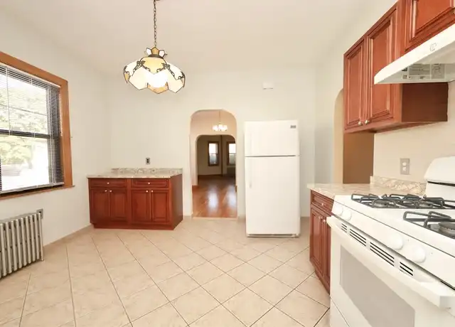 Property at 118 Garfield Ave Unit 1, Chelsea, MA, 02150, 2 beds, 1.5 baths, [object Object]