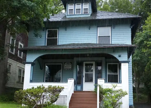 Property at 960 Lancaster Ave, Syracuse, NY, 13210, 5 beds, 1 bath, [object Object]