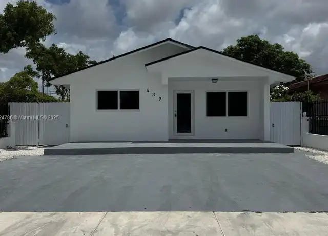 Property at 439 E 16th St Unit 439, Hialeah, FL, 33010, 4 beds, 2 baths, [object Object]