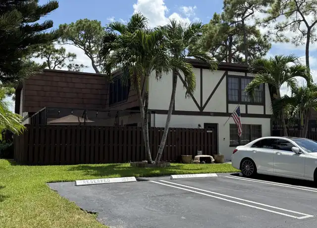 Property at 122 Weybridge Cir Unit C, Royal Palm Beach, FL, 33411, 3 beds, 2.5 baths, [object Object]