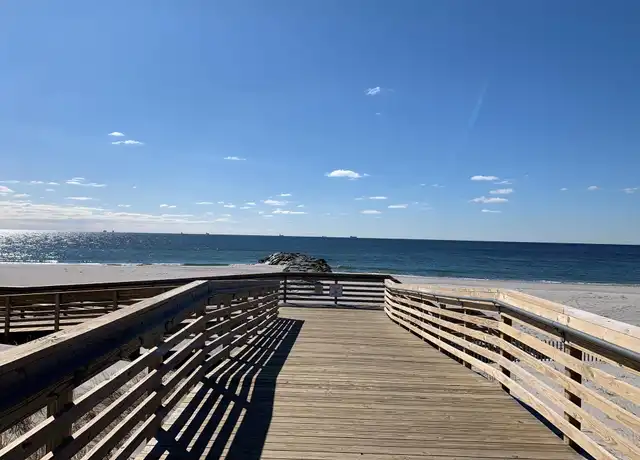 Property at 450 W Broadway Unit 1H, Long Beach, NY, 11561, 1 bed, 1 bath, [object Object]